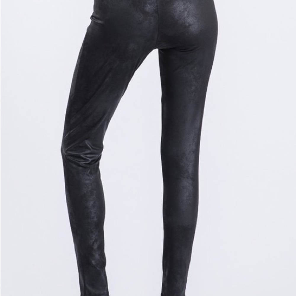 ❤️LAST 2! Textured, Stretchy High Waist Faux Leather Leggings - Picture 10 of 11
